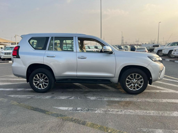 Toyota LAND CRUISER PRADO 2010  Silver LHD Petrol AT SUV 4WD view 15