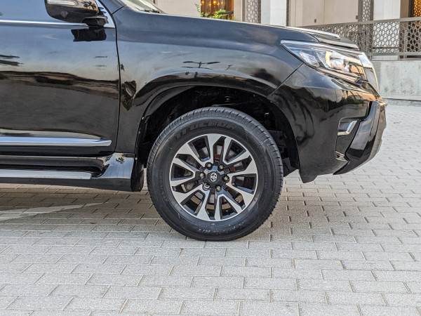 Toyota LAND CRUISER PRADO 2010  Black LHD Petrol AT SUV 4WD