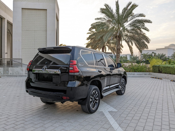 Toyota LAND CRUISER PRADO 2010  Black LHD Petrol AT SUV 4WD view 2