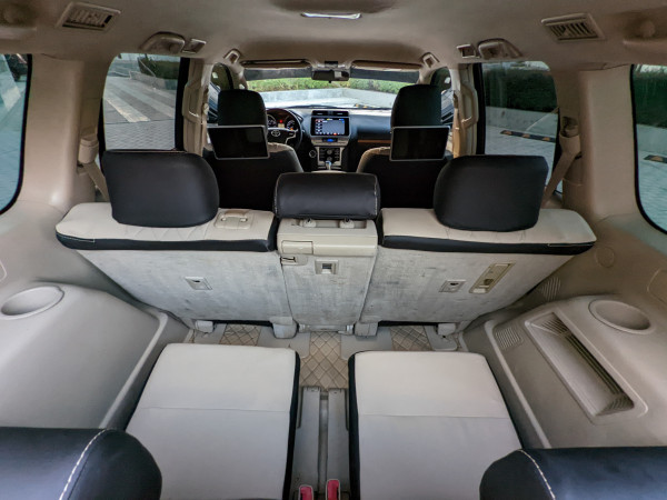 Toyota LAND CRUISER PRADO 2010  Black LHD Petrol AT SUV 4WD view 11