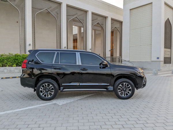 Toyota LAND CRUISER PRADO 2010  Black LHD Petrol AT SUV 4WD view 24
