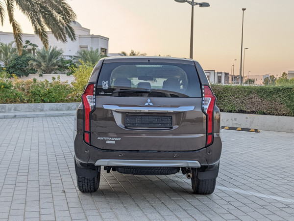 Mitsubishi Montero 2016  Maroon LHD Petrol AT SUV 2WD view 18
