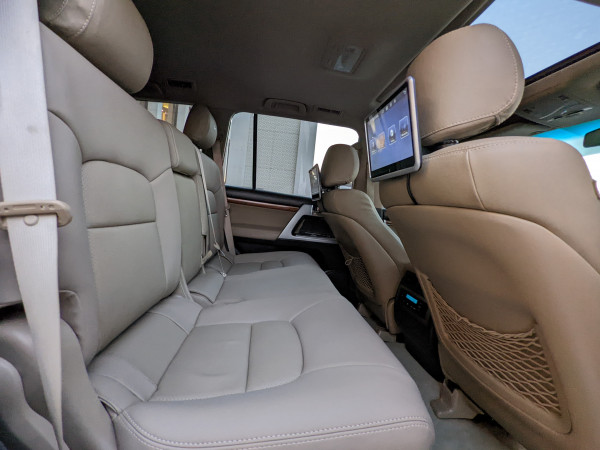 Toyota Land Cruiser 2010  Black LHD Petrol AT SUV 4WD view 7