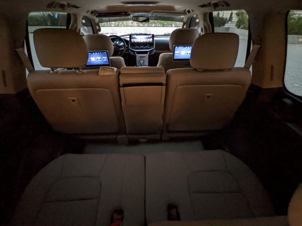 Toyota Land Cruiser 2010  Black LHD Petrol AT SUV 4WD view 11