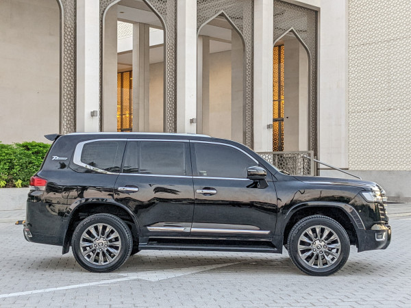 Toyota Land Cruiser 2010  Black LHD Petrol AT SUV 4WD view 18