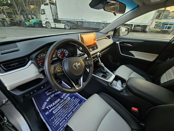 Toyota RAV 4 2020  Silver LHD Petrol AT SUV Crossover 4WD view 2
