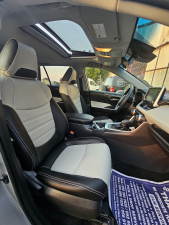 Toyota RAV 4 2020  Silver LHD Petrol AT SUV Crossover 4WD view 3