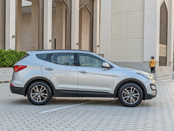 Hyundai Santa Fe 2013/ Silver LHD Petrol AT SUV 4WD view 16