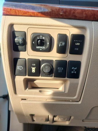 Toyota Land Cruiser 2015  White LHD Petrol AT SUV 4WD view 4