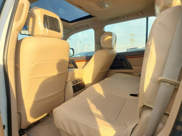 Toyota Land Cruiser 2015  White LHD Petrol AT SUV 4WD view 5