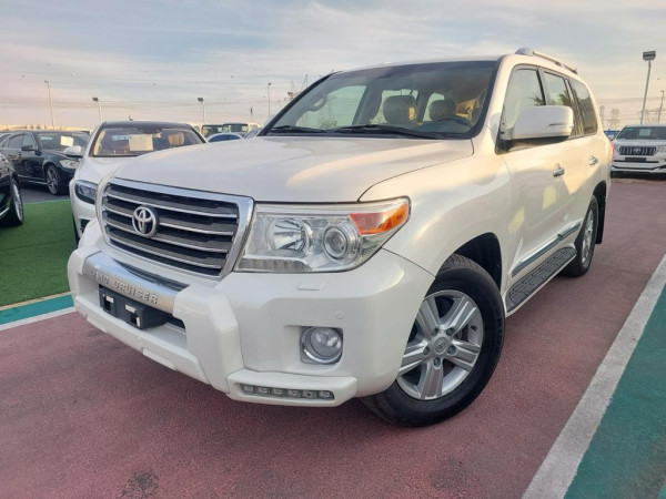 Toyota Land Cruiser 2015  White LHD Petrol AT SUV 4WD view 18