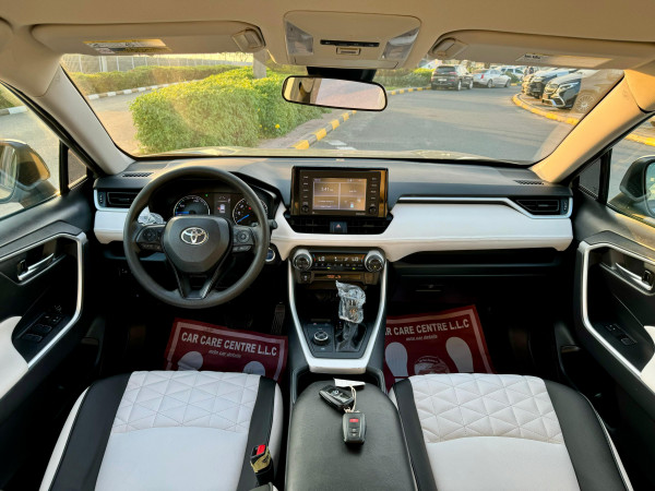 Toyota RAV 4 2022/ Green LHD Hybrid AT SUV Crossover 2WD view 2