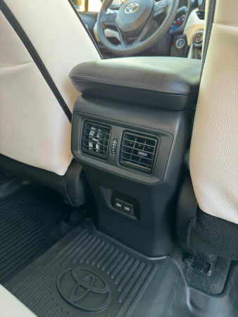 Toyota RAV 4 2022/ Green LHD Hybrid AT SUV Crossover 2WD view 4