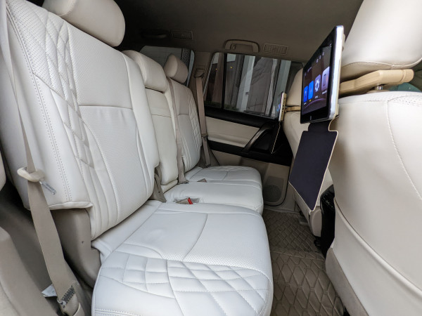 Toyota LAND CRUISER PRADO 2011/ White LHD Petrol AT SUV 4WD view 7