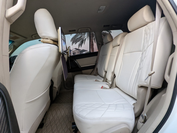 Toyota LAND CRUISER PRADO 2011/ White LHD Petrol AT SUV 4WD view 9