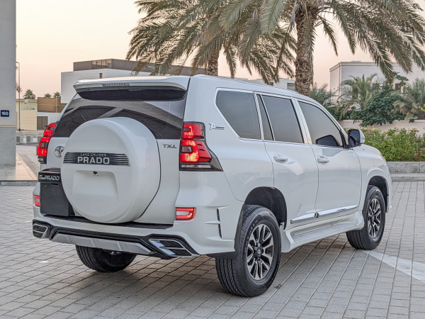 Toyota LAND CRUISER PRADO 2011/ White LHD Petrol AT SUV 4WD view 20
