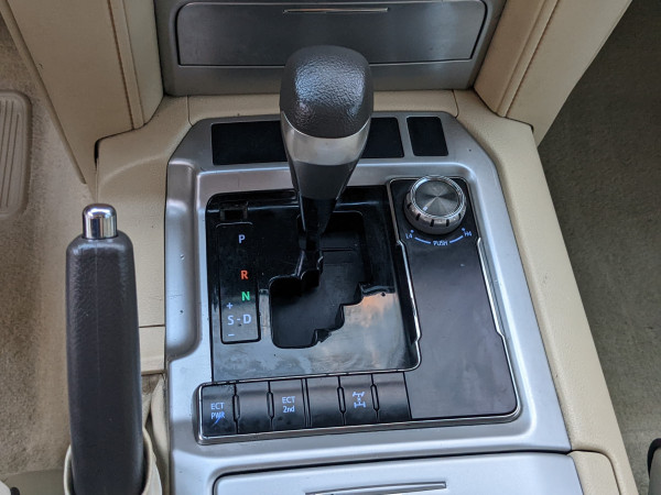 Toyota Land Cruiser 2016/ Black LHD Petrol AT SUV 4WD view 7