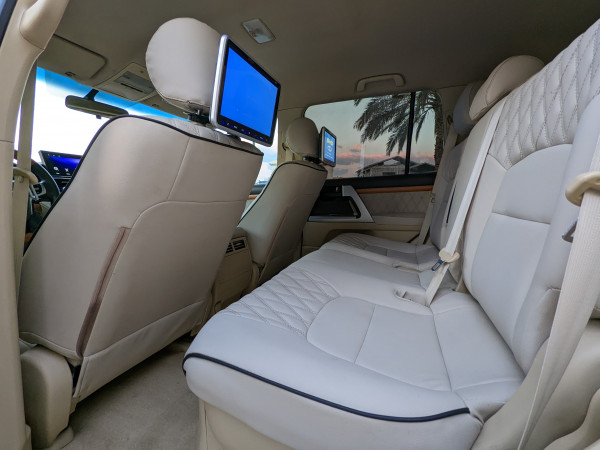 Toyota Land Cruiser 2016/ Black LHD Petrol AT SUV 4WD view 14