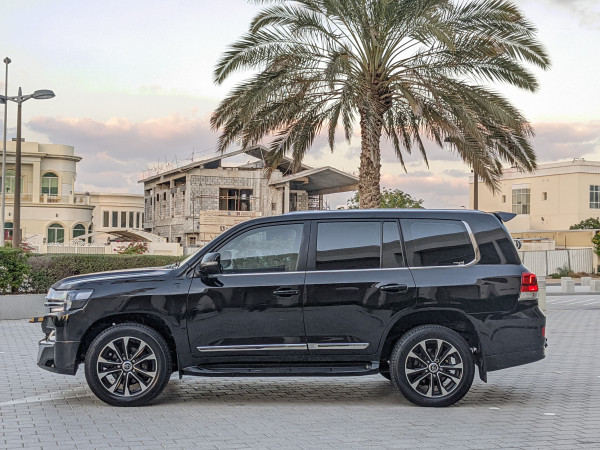 Toyota Land Cruiser 2016/ Black LHD Petrol AT SUV 4WD view 17