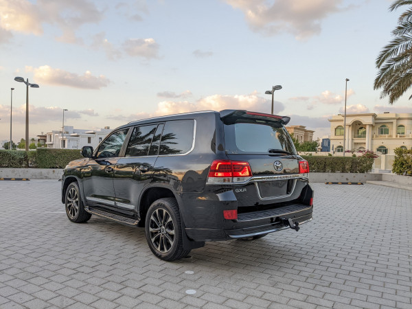 Toyota Land Cruiser 2016/ Black LHD Petrol AT SUV 4WD view 18