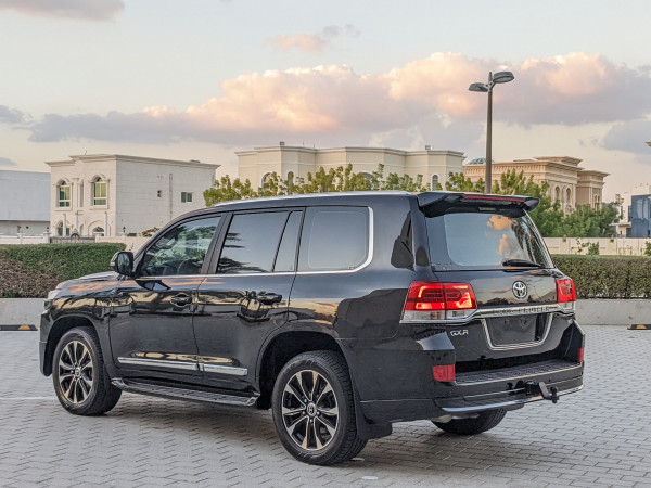Toyota Land Cruiser 2016/ Black LHD Petrol AT SUV 4WD view 21