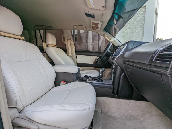 Toyota LAND CRUISER PRADO 2011  Silver LHD Petrol AT SUV 4WD view 5