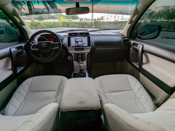 Toyota LAND CRUISER PRADO 2011  Silver LHD Petrol AT SUV 4WD view 8