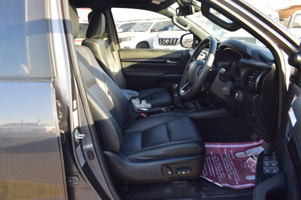 Toyota Hilux 2019  Grey RHD Diesel MT Pickup 4WD view 13
