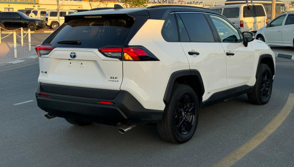 Toyota RAV 4 2021  White LHD Hybrid AT SUV Crossover 4WD view 17