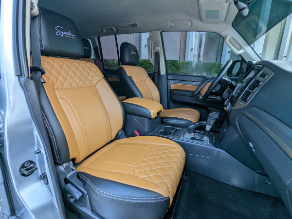 Mitsubishi Pajero 2017  Silver LHD Petrol AT SUV 4WD view 6