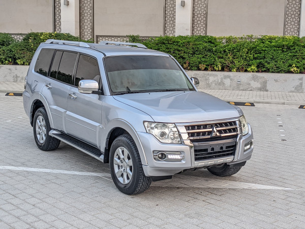 Mitsubishi Pajero 2017  Silver LHD Petrol AT SUV 4WD view 18