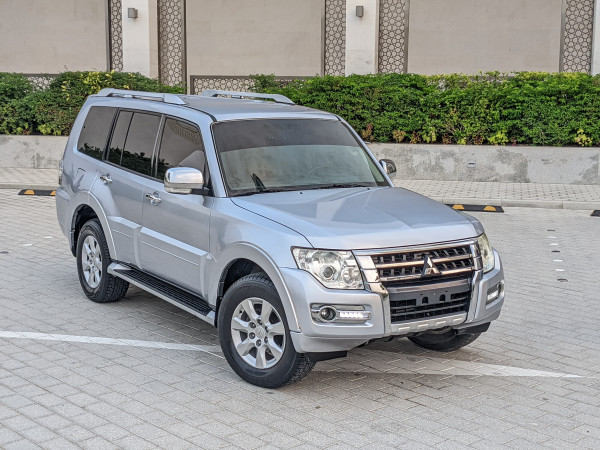 Mitsubishi Pajero 2017  Silver LHD Petrol AT SUV 4WD view 20