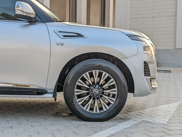 Nissan Patrol 2014  Silver LHD Petrol AT SUV 4WD view 17