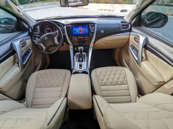Mitsubishi Montero 2016/ Maroon LHD Petrol AT SUV 2WD view 8