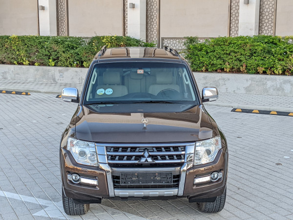 Mitsubishi Pajero 2017  Maroon LHD Petrol AT SUV 4WD