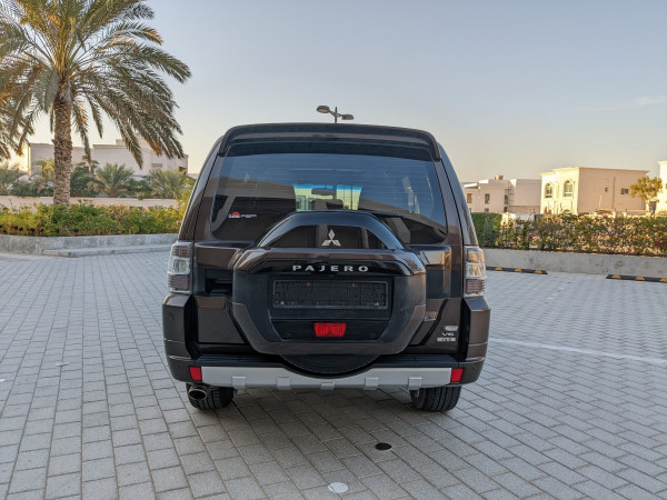 Mitsubishi Pajero 2017  Maroon LHD Petrol AT SUV 4WD view 17