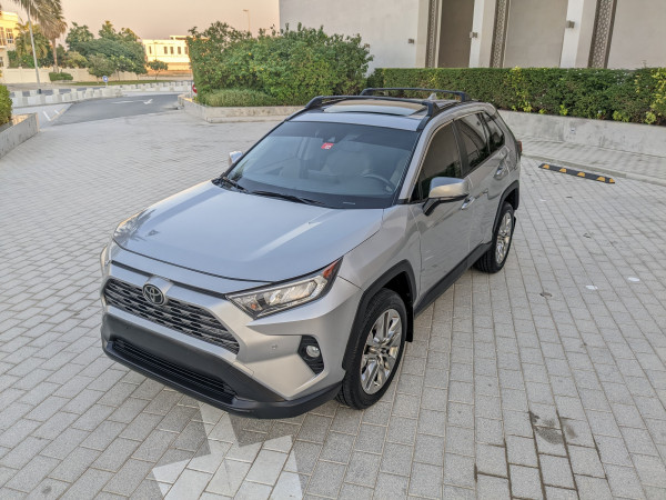 Toyota RAV 4 2019  Silver LHD Petrol AT SUV Crossover 2WD view 13