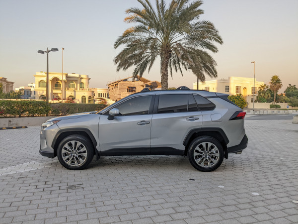 Toyota RAV 4 2019  Silver LHD Petrol AT SUV Crossover 2WD view 14