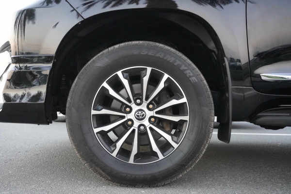 Toyota LAND CRUISER PRADO 2018  Black RHD Diesel AT SUV 4WD view 3