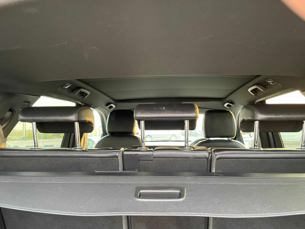 Land Rover Discovery 2016  Black RHD Diesel AT SUV 4WD view 18