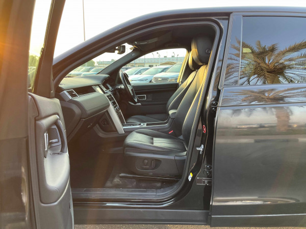 Land Rover Discovery 2016  Black RHD Diesel AT SUV 4WD view 21