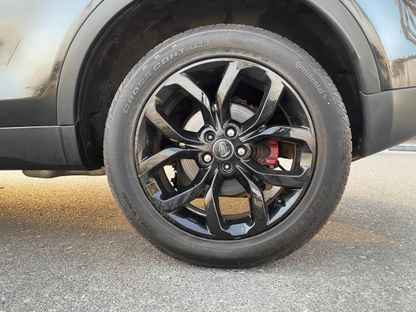 Land Rover Discovery 2016  Black RHD Diesel AT SUV 4WD view 28