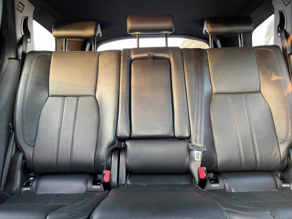 Land Rover Discovery 2016  Black RHD Diesel AT SUV 4WD view 30