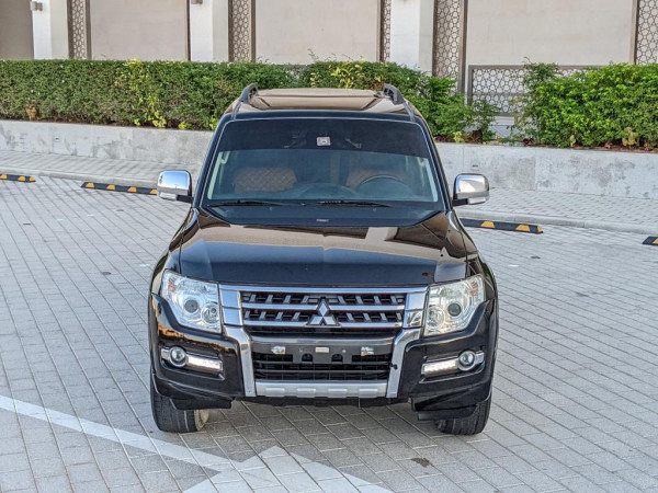 Mitsubishi Pajero 2015/ Black LHD Petrol AT SUV 4WD