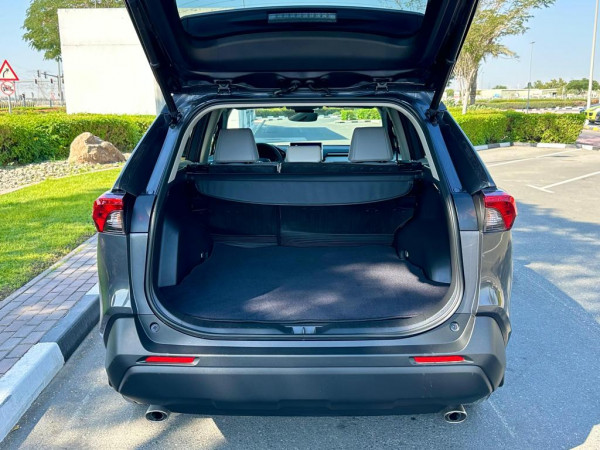 Toyota RAV 4 2023/ Grey LHD Petrol AT SUV Crossover 2WD view 9