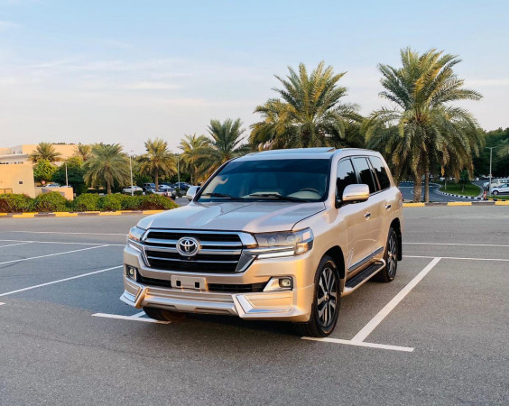 Toyota Land Cruiser 2012  Gold LHD Petrol AT SUV 4WD
