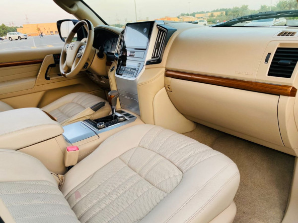 Toyota Land Cruiser 2012  Gold LHD Petrol AT SUV 4WD view 11