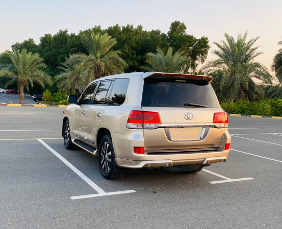 Toyota Land Cruiser 2012  Gold LHD Petrol AT SUV 4WD view 21