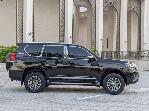 Toyota LAND CRUISER PRADO 2019/ Black LHD Diesel AT SUV 4WD view 2
