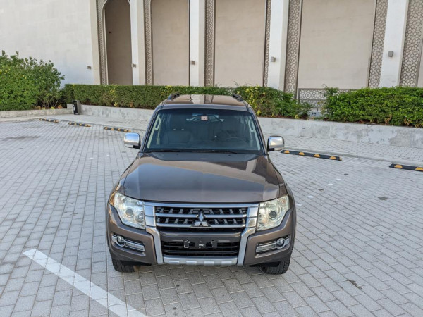 Mitsubishi Pajero 2015  Maroon LHD Petrol AT SUV 4WD